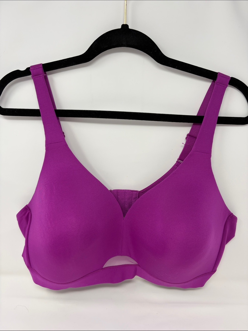 Cacique Vibrant Magenta Purple Smooth Molded Cup Bra Size 44C Excellent Conditio